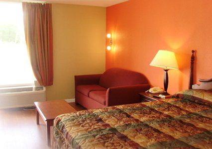 Lodge Econo *